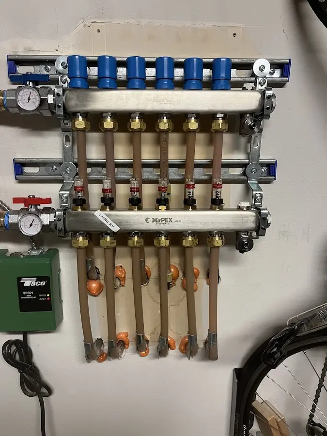 Plumber performing Leak Detection at a residential property in Luling