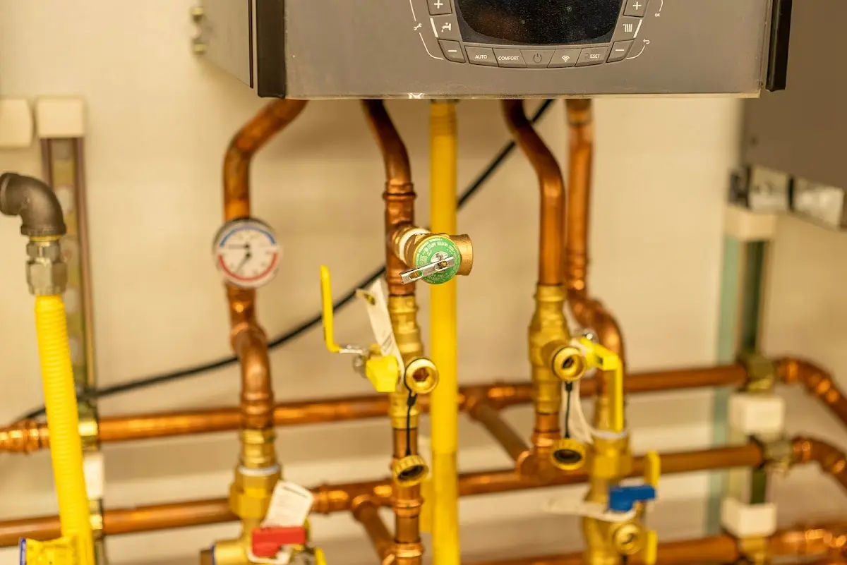 Licensed technician providing Emergency Plumbing for a homeowner in Luling